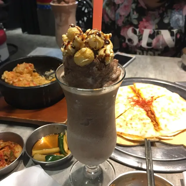 焦糖爆谷白朱古力沙冰