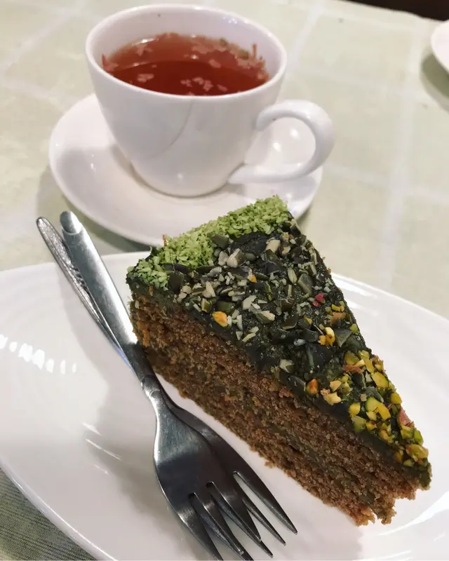 「綠茶牛油果蛋糕」「桂花茶」