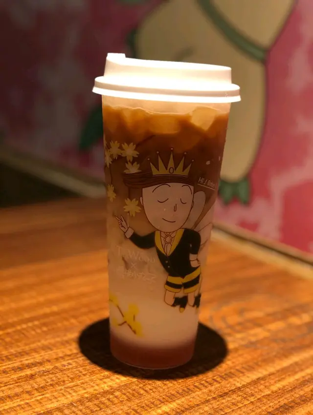 花輪玫瑰咖啡拿鐵