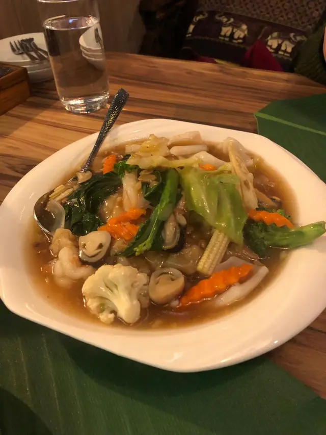 泰式濕炒海鮮河