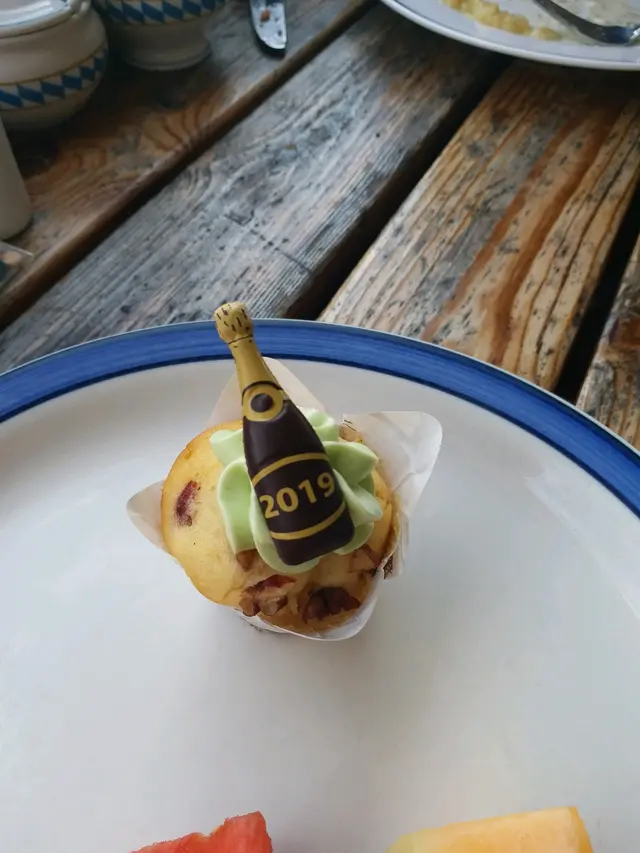 造型好靚及蛋糕咬落鬆軟