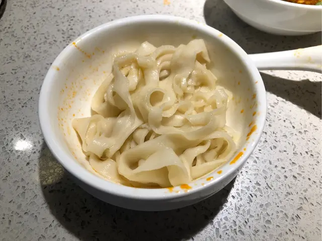 撈麵(人手拉麵)