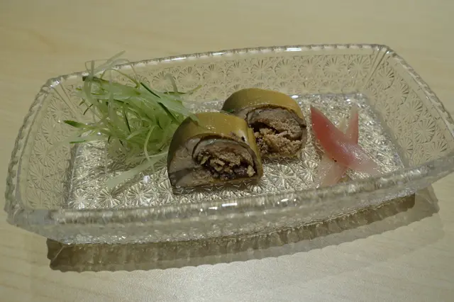 好似多春魚那麼脹卜卜，鮮美的魚，滿載帶有嚼勁的魚春