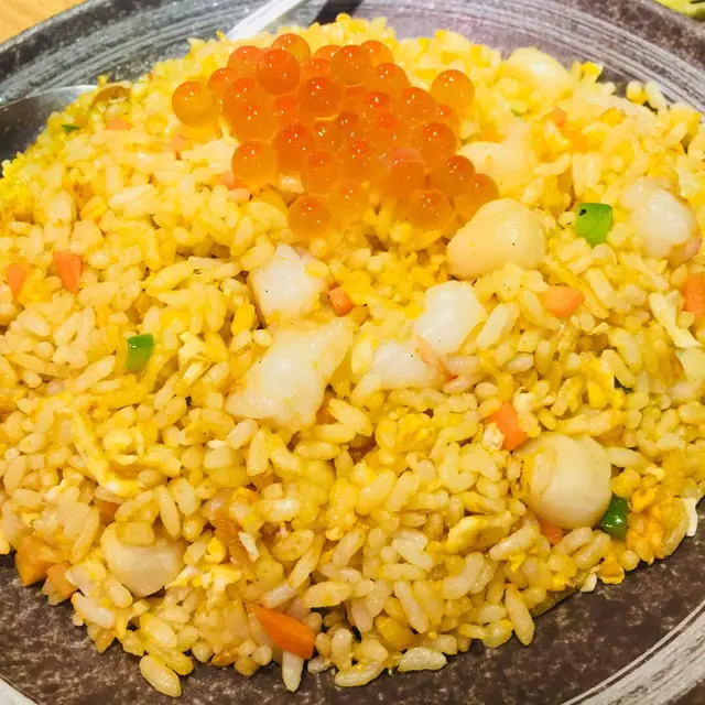 三文魚籽海膽炒飯