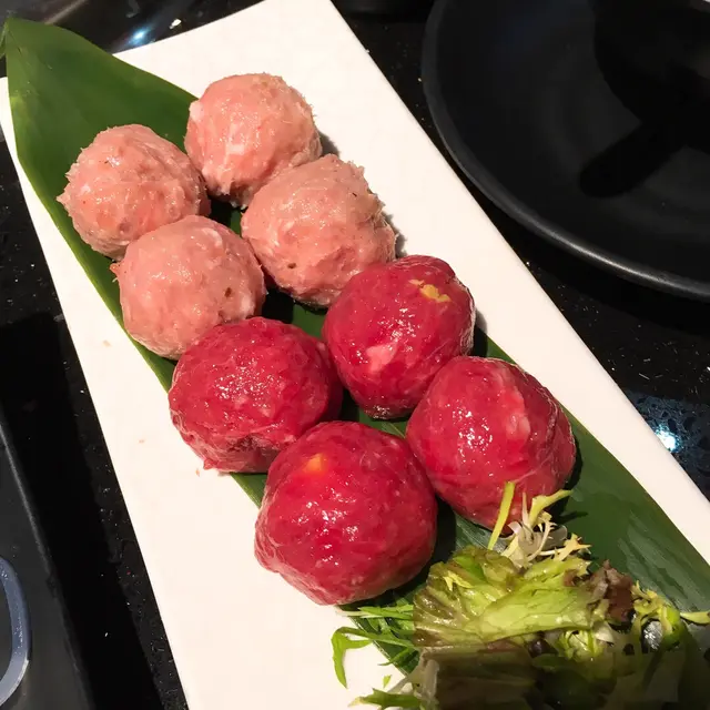 黑松露豬肉丸合併金沙牛丸