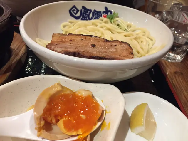 豚骨魚介味玉沾麵