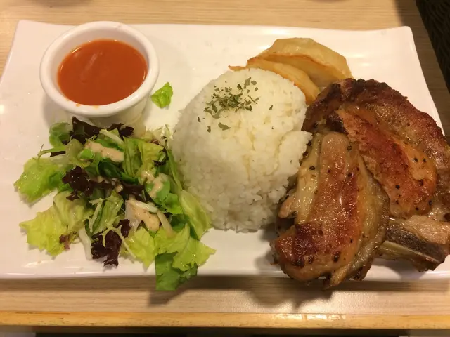 特級厚切豬扒煎餃子飯