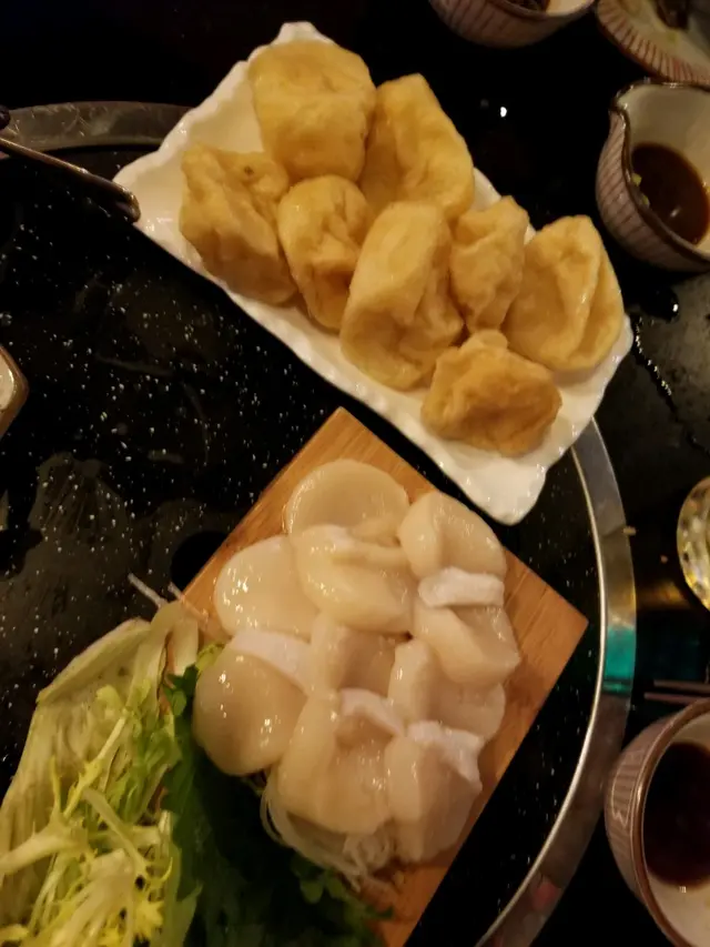 不推介， 一咬落去就知道唔新鮮， 似係啱啱解完凍， 完全冇鮮味