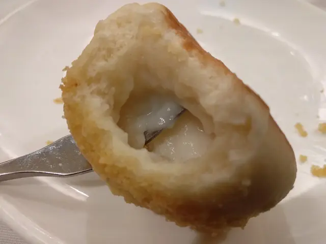 杏汁焗雪山包