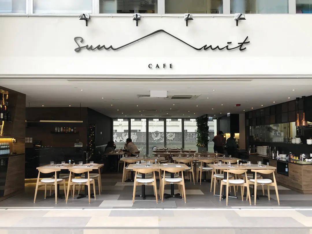 Summit Café