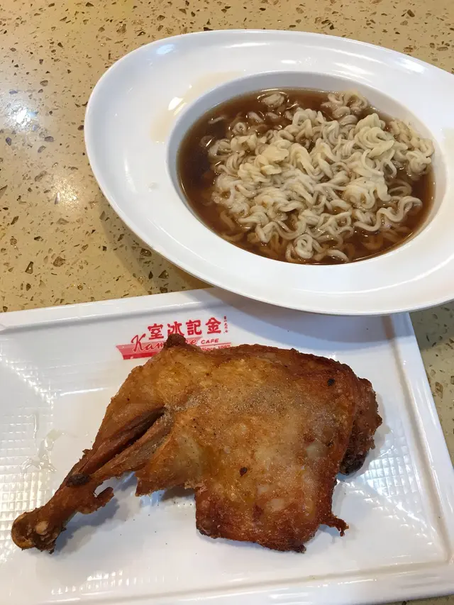 金記生炸雞脾即食麵