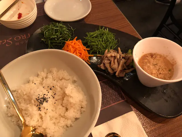 韓國山野菜大醬拌飯