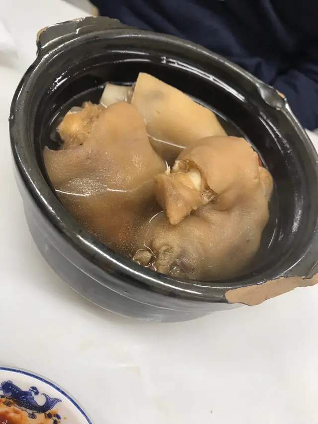 好正,有好幾種豬部位選擇跟電卜,湯飲完可以加,一定要試呢個❤️❤️