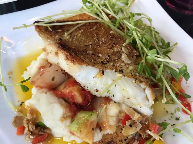 比目魚好滑,魚皮香脆!