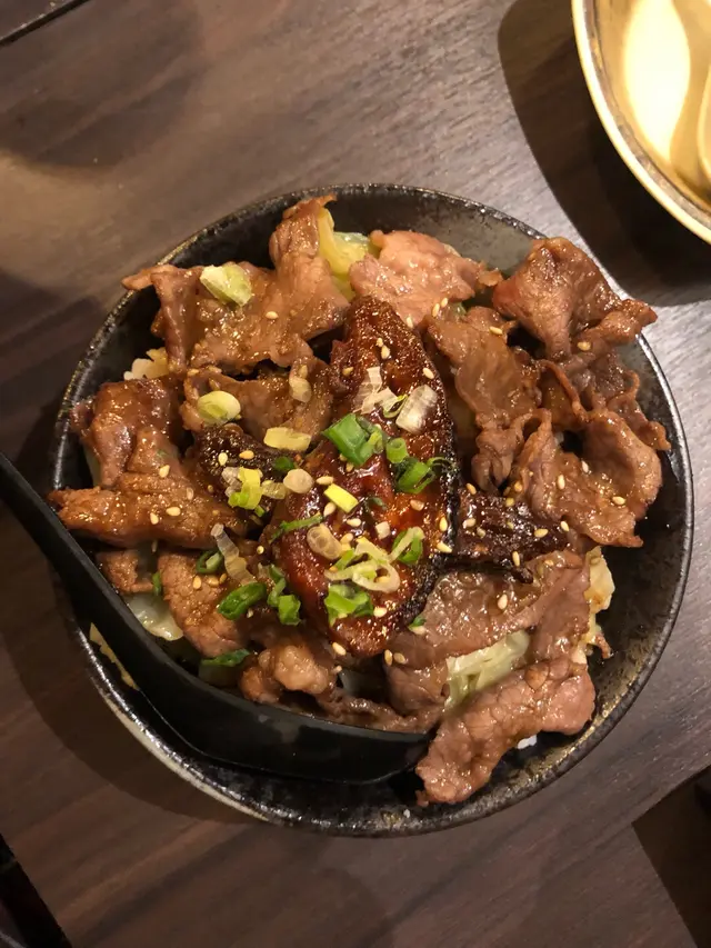 安格斯牛肉鵝肝丼