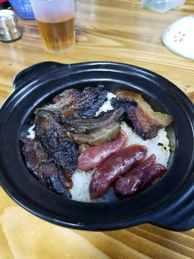 臘味煲飯