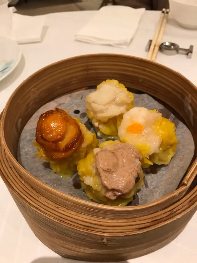 四式燒賣(鮑魚、鵝肝、帶子、蝦)