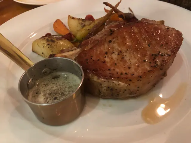 燒西班牙伊比利亞豬鞍架