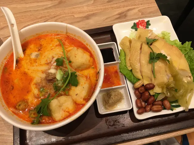 資麻辣無骨海南雞叻沙摻摻