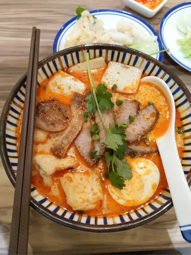 豬頸肉喇沙摻摻