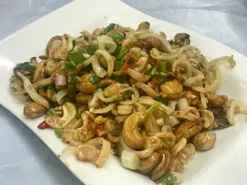 椒盐腰果鱿鱼丝