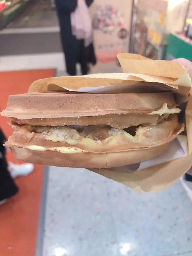 乜都有格仔餅