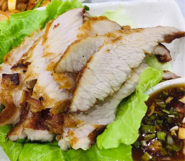 豬頸肉很爽口,但少了一點燒出來脆脆的味道