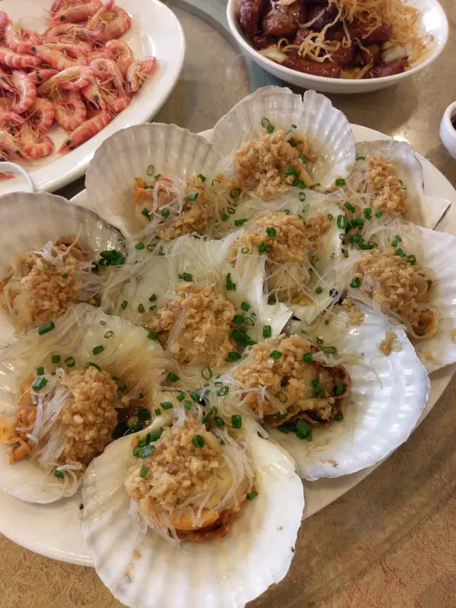 蒜蓉粉絲蒸大元貝