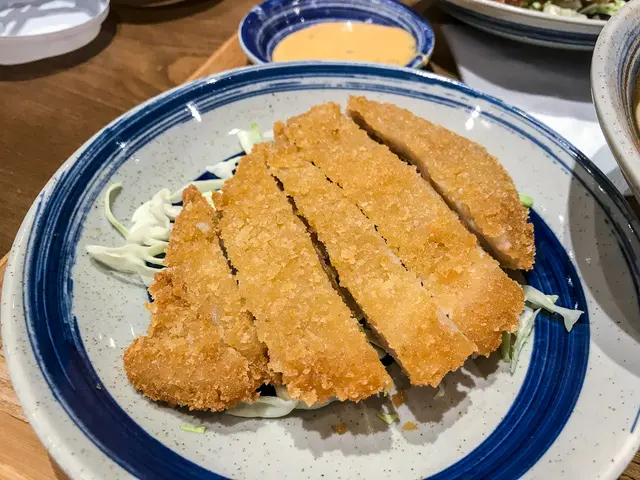 蕃茄酥炸排骨米線