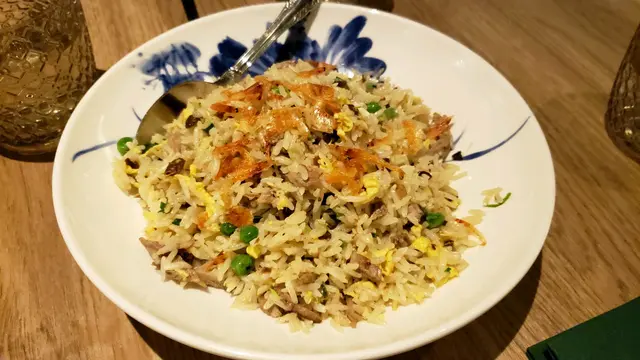 蝦同鴨肉絲炒飯幾香