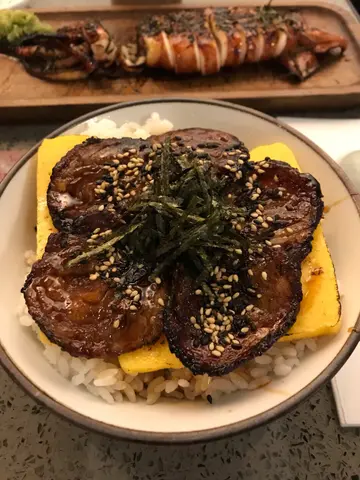十胜酱油豚丼