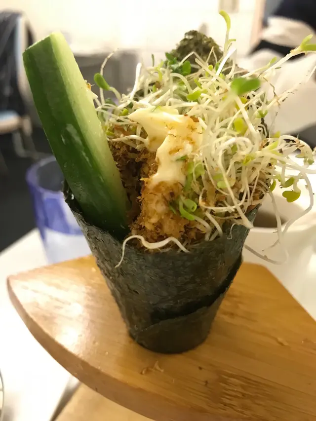 蘆筍素香鬆苜蓿芽手卷