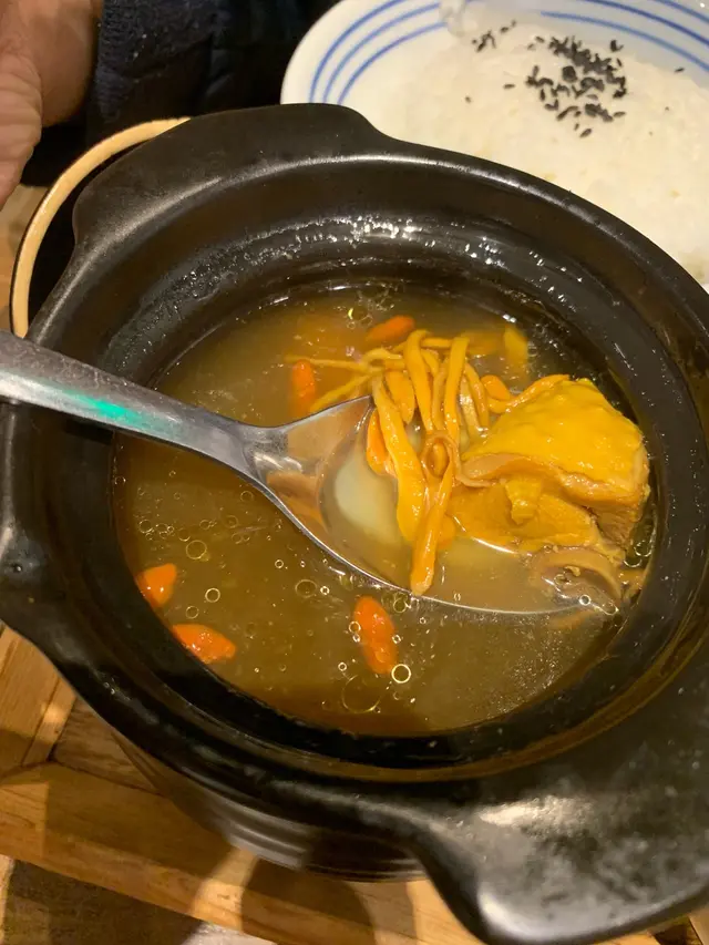 原盅燉湯