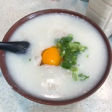 窝蛋碎牛粥