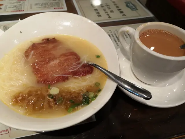 味菜櫻花豬柳銀絲米粉 早餐