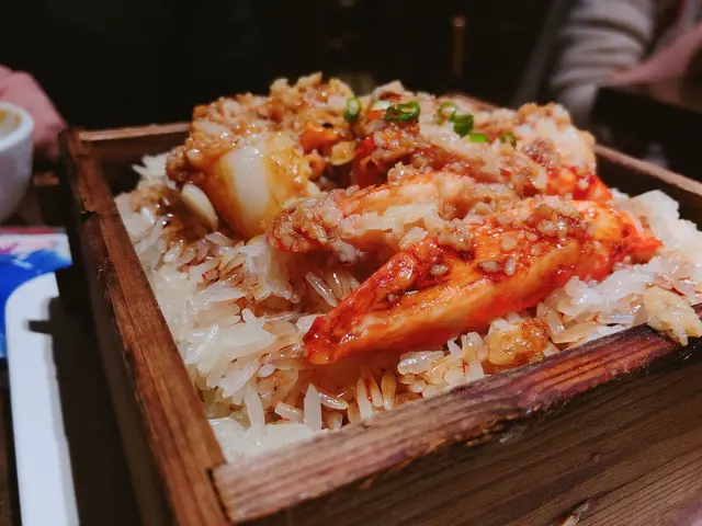 蒜香海鮮籠仔糯米飯