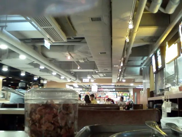 銀咖哩的招牌味菜,每桌都會有一瓶供食客添加到食品上。