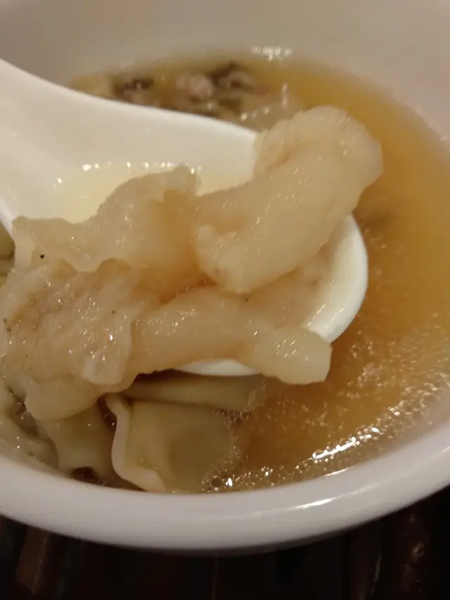 瑤柱鮮蝦灌湯餃