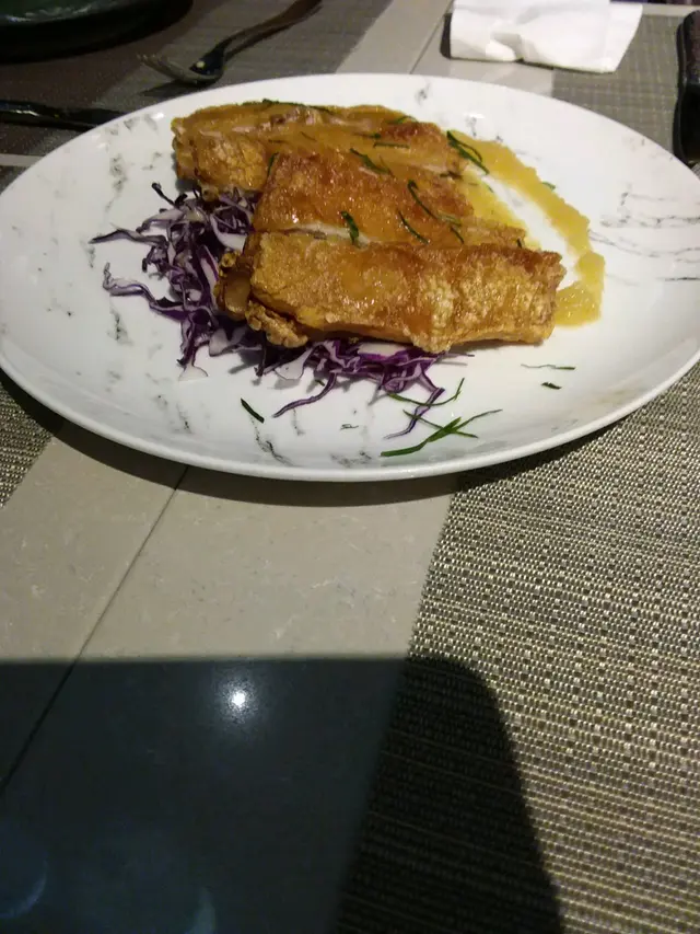 乳豬、蘋果蓉、野菜沙律