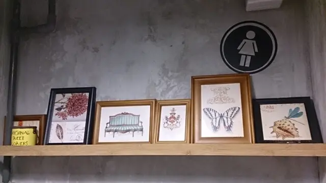 厠所水箱上的小畫