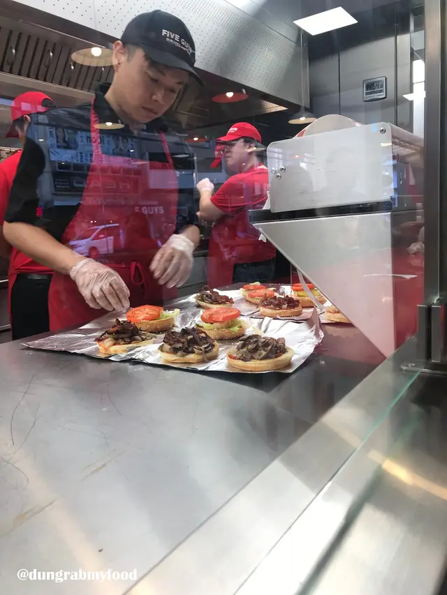 Kitchen - you can see them preparing the burgers!