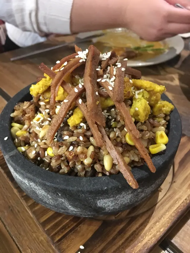 Stone Pot Fried Rice