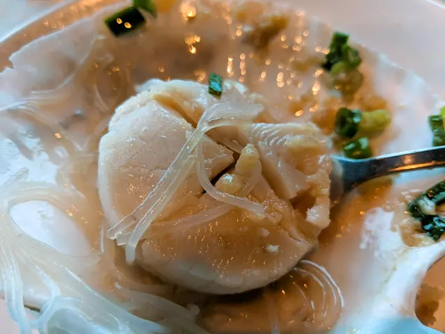 蒜蓉粉絲蒸扇貝