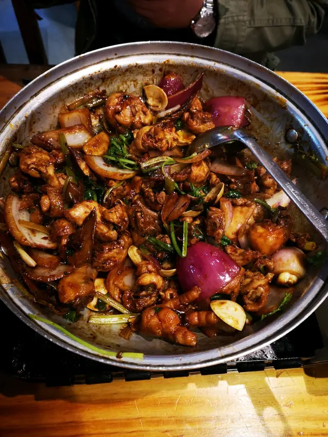 卜卜蜆雞煲 (半隻)