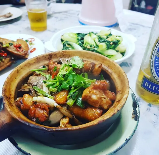 好乾身蒜頭爆得好香,啲雞都好入味,仲要會有豬潤