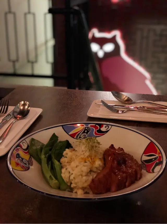 份量有點少，叉燒香淋，咸蛋 Risotto 味到幾特別但食唔慣