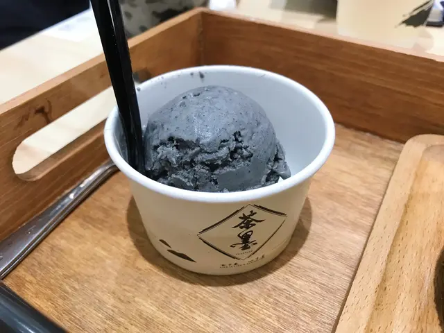 芝麻味意式雪糕球