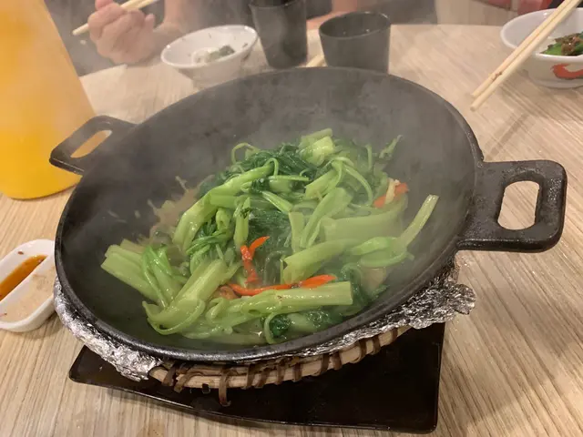 啫啫生菜