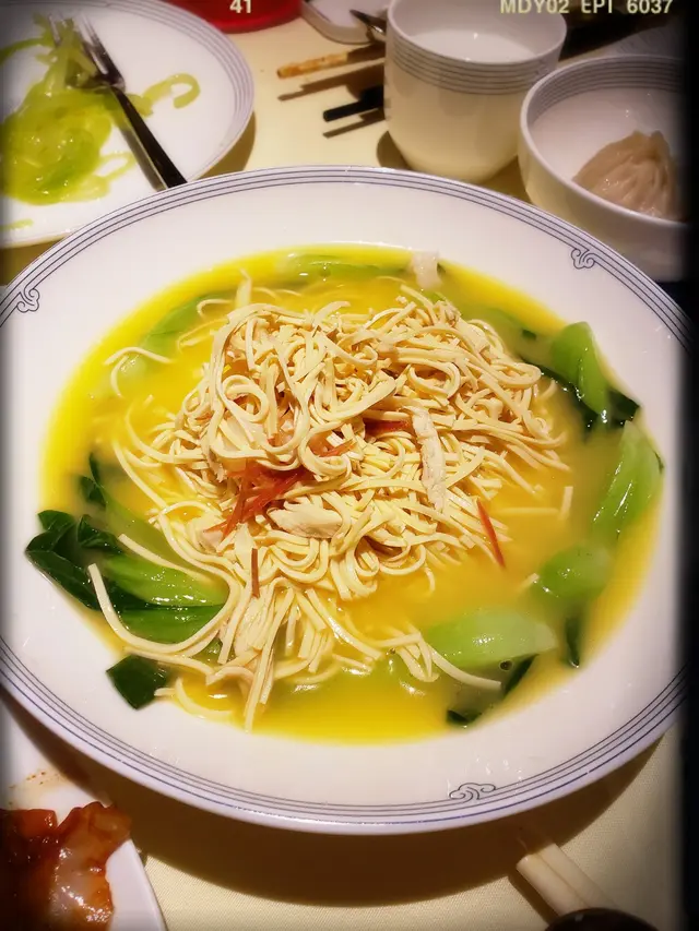 金釵銀絲（大煮乾絲；$142）