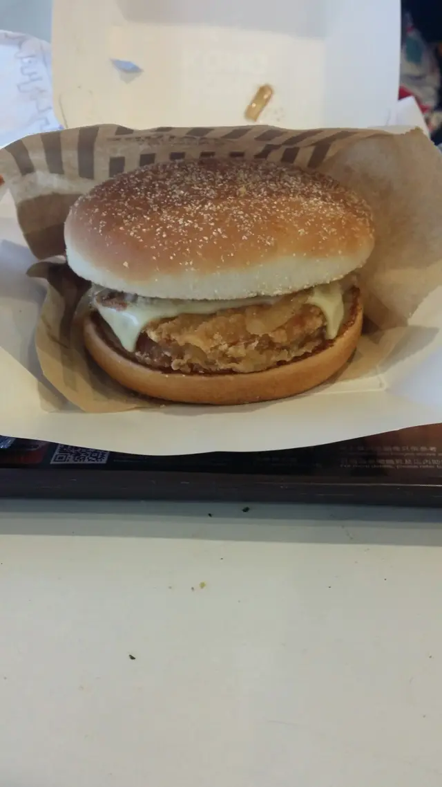 鋒味洋蔥吉列豬扒包